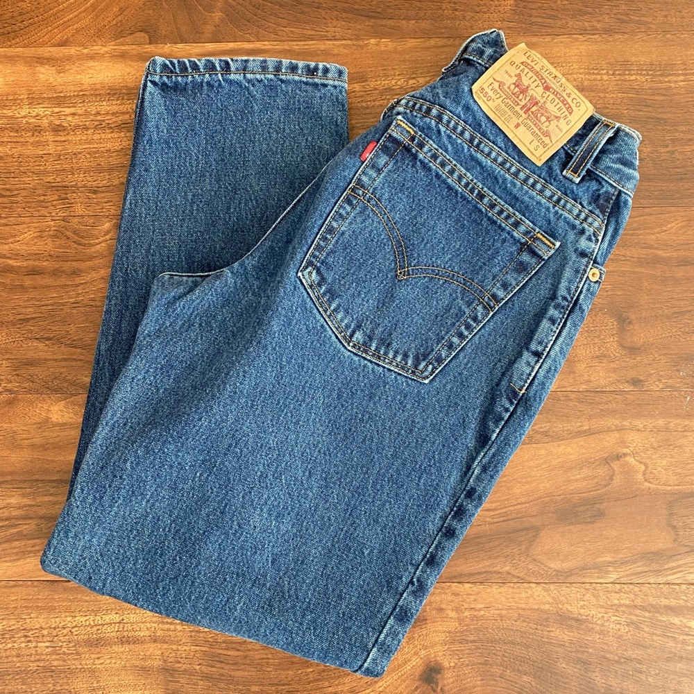 Levi’s 550  relaxed fit tapered leg jeans” mom jeans” 29 inch
